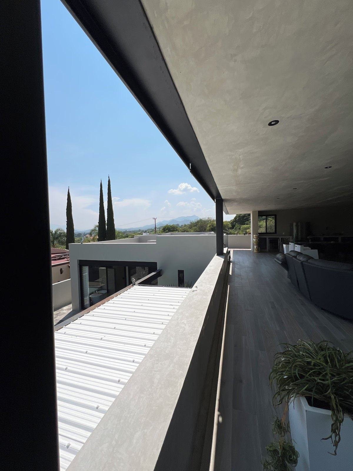 The house, 019