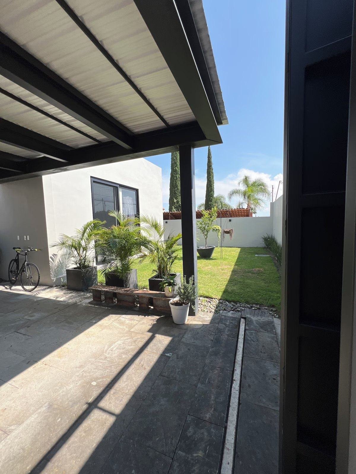 The house, 047