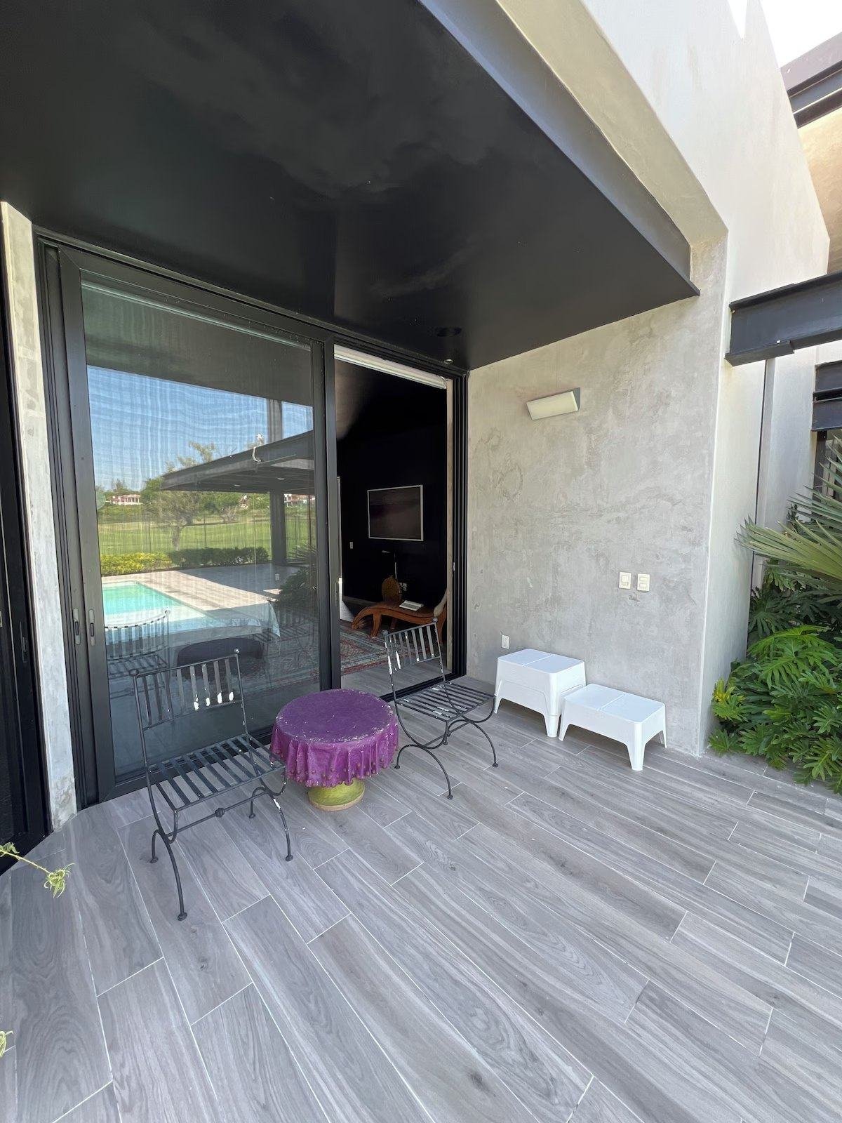 The house, 059
