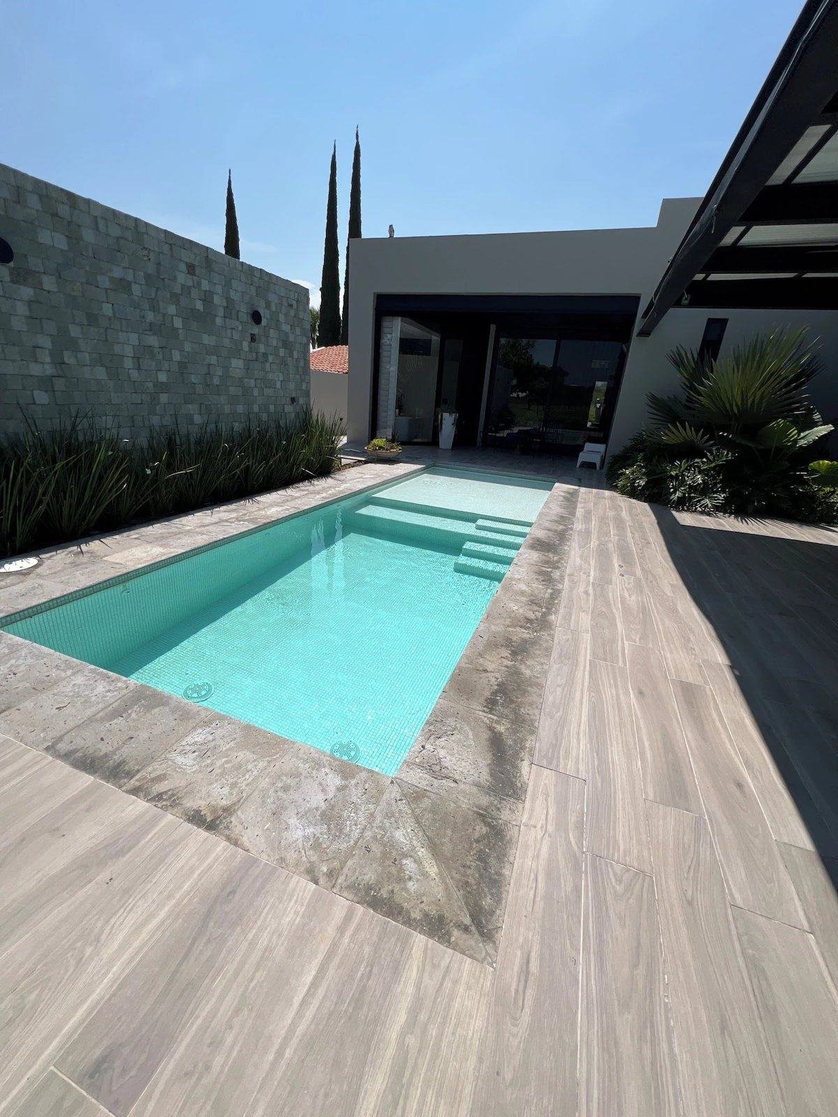 The pool in daylight